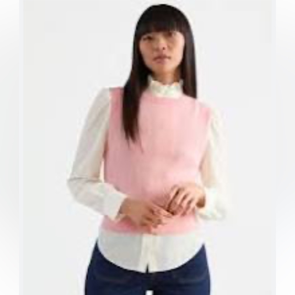 & Other Stories light pink sleevesless top . Size Xs.